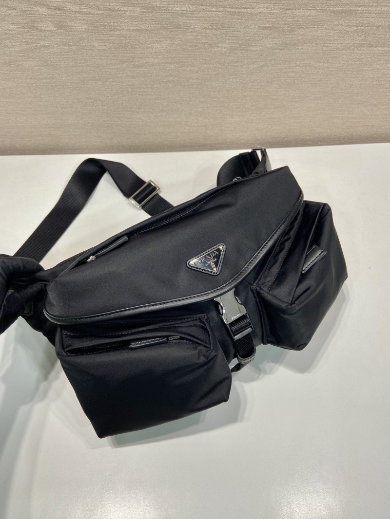 Pra*a waist chest packs